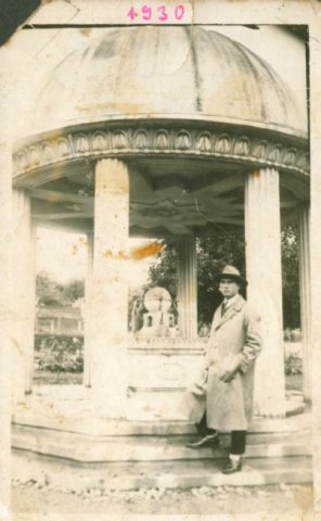 1930
