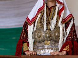 Невестинска мияшка носия от Галичник