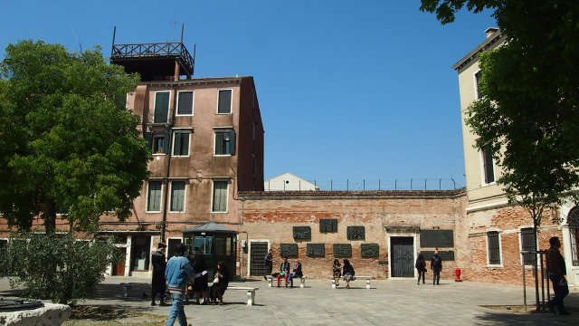P4308279