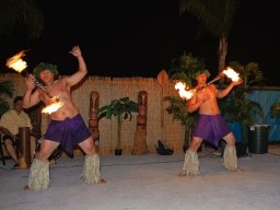 Samoan-Fireknife-dancers