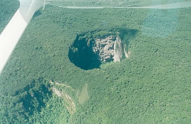 48000000